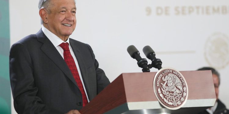 Banco del Bienestar restablece sistema para garantizar cobro de pensiones a personas adultas mayores