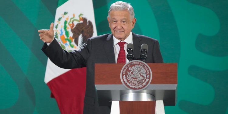 Banco del Bienestar restablece sistema para garantizar cobro de pensiones a personas adultas mayores