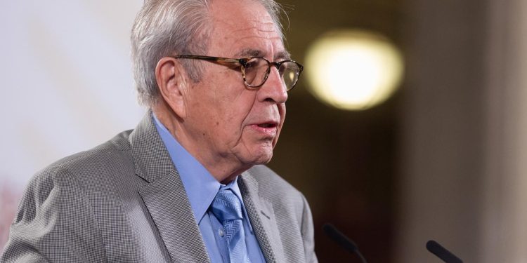 Defunciones por COVID-19 alcanzan su nivel más bajo en México