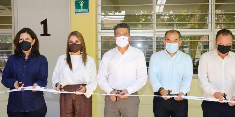 En Tapachula, Rutilio Escandón inaugura espacios educativos de calidad en la Secundaria No. 129