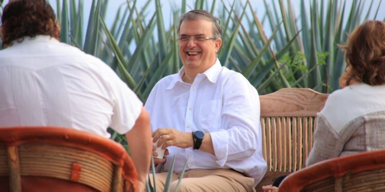 Encuentro entre Marcelo Ebrard con empresarios