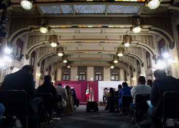 “México es un gran país”, afirma presidente tras sismo de 7.7 en Michoacán