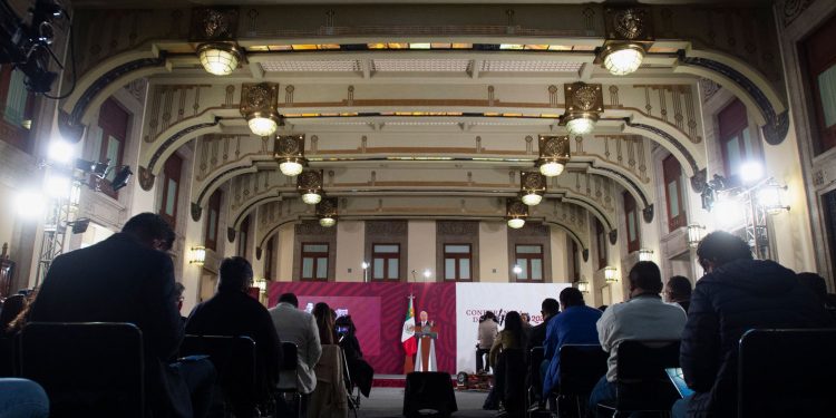 “México es un gran país”, afirma presidente tras sismo de 7.7 en Michoacán