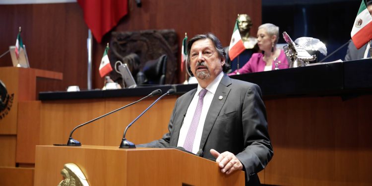 Pide Napoleón Gómez Urrutia a colegisladora aprobar proyecto para declarar “Día Nacional de la Democracia Sindical”