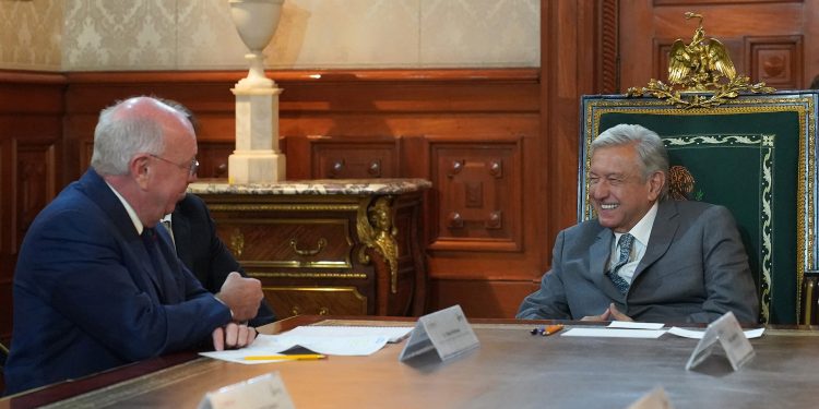 Presidente se reúne con representantes de Safran