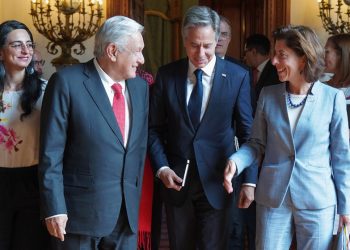 Presidente se reúne con secretario de Estado y secretaria de Comercio de Estados Unidos en Palacio Nacional￼