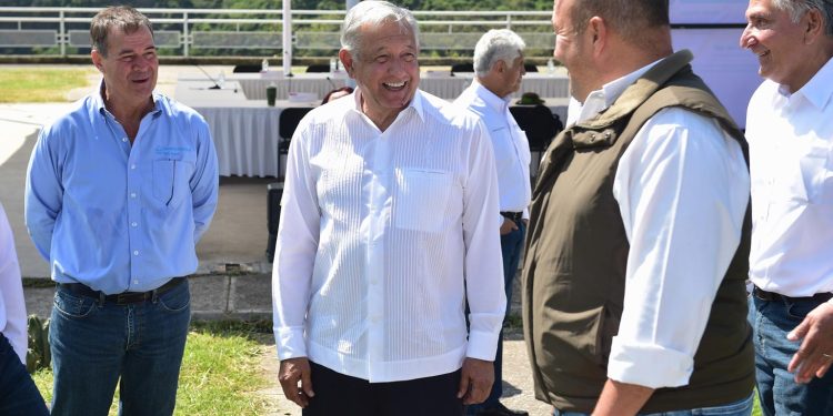 Presidente visita presa El Zapotillo en Jalisco para constatar reinicio de obra
