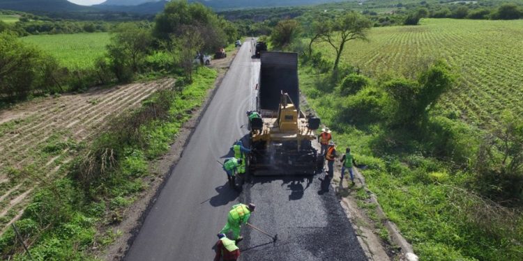 Reconstruye gobierno estatal carretera Izúcar de Matamoros-Santa Ana Necoxtla-Coatzingo-Zacapala￼