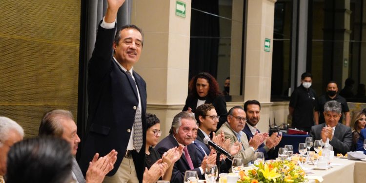 Sindicatos que legitiman contratos colectivos alcanzan aumentos salariales 5.7% mayores a los que no lo han hecho