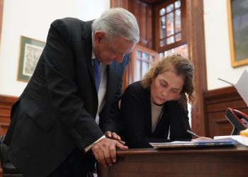 Beatriz Gutiérrez Müller representará en Chile al presidente en homenaje a Gabriela Mistral