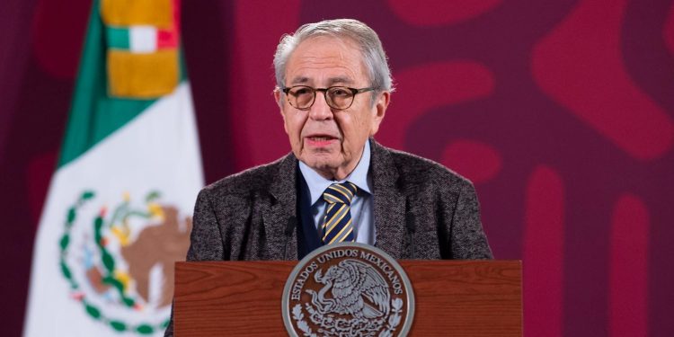 Gobierno federal presenta convocatoria internacional de médicos especialistas para garantizar derecho a la salud en México