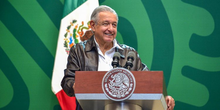 Presidente anuncia compra de termoeléctrica para abastecer demanda en Baja California Sur￼