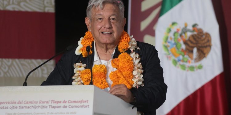 Presidente garantiza presupuesto a caminos rurales de La Montaña de Guerrero en beneficio del pueblo￼