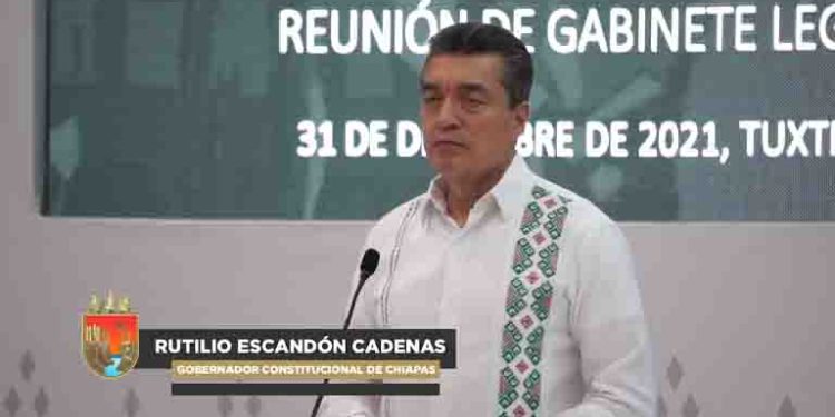 Rutilio Escandón atestigua premiación del Concurso Estatal de Artesanías Fray Bartolomé de Las Casas 2022
