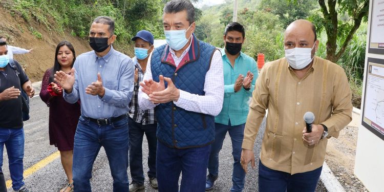 Rutilio Escandón inaugura modernización del camino San Fernando-Colonia Cuauhtémoc