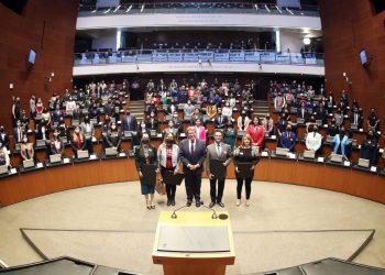 Inaugura Ricardo Monreal Primer Modelo Parlamentario de la Benemérita Universidad Autónoma de Puebla￼