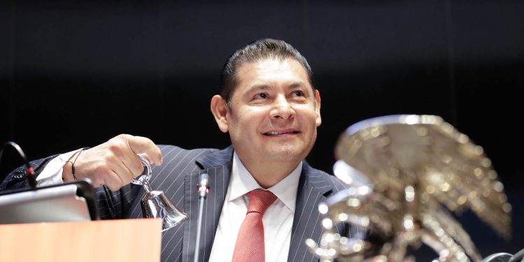 Prisión preventiva oficiosa en delitos fiscales, para combatir corrupción: Alejandro Armenta￼