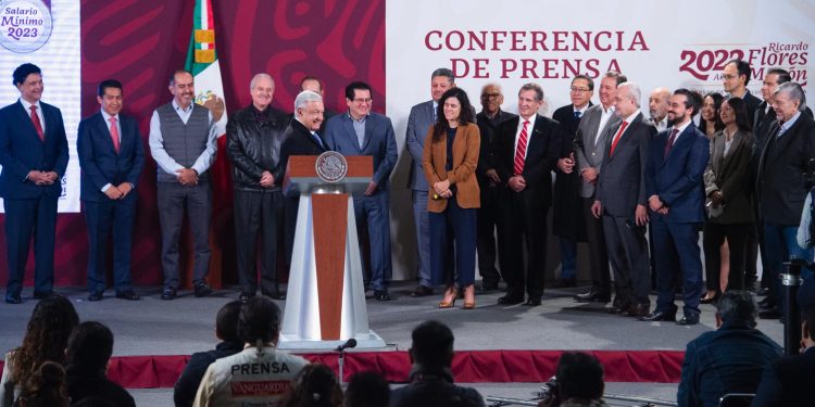 Salario mínimo aumentará 20 por ciento en 2023