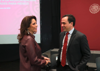En reunión nacional, Olivia Salomón expone ventajas competitivas de Puebla para captar inversiones