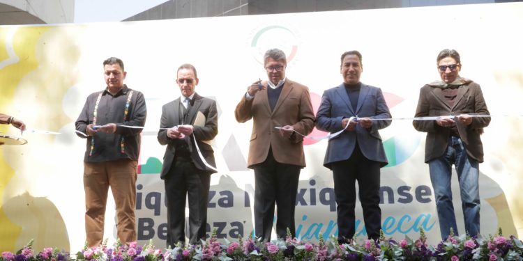 Inauguran en el Senado exposición fotográfica “Riqueza mexiquense y belleza chiapaneca”￼