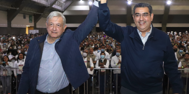 Participa gobernador Céspedes Peregrina en reunión de trabajo con López Obrador