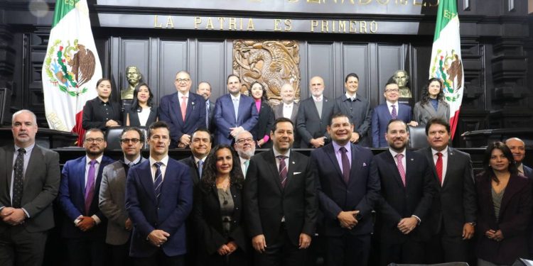 Senado y empresarios analizan oportunidades de negocio, e impulsar mercado interno, anuncia Alejandro Armenta￼