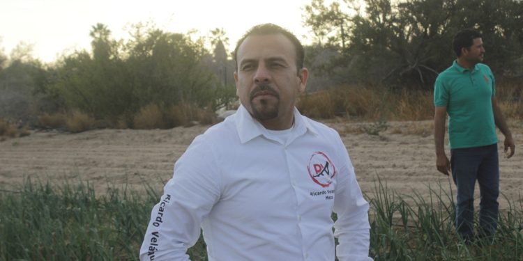 Visita Ricardo Velázquez a habitantes de Melitón Albáñez, en La Paz; trabajará para dar respuesta a sus demandas￼