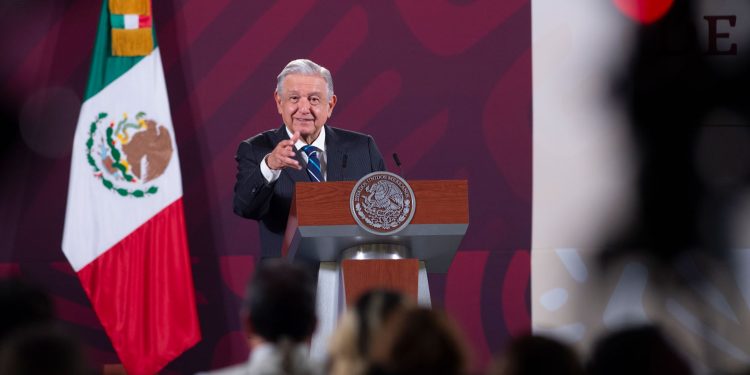 Brigada de rescate en Turquía alista regreso a México; donación de víveres rebasa meta￼