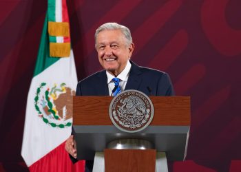 Empresas no deben comprometer abasto de agua para uso doméstico: AMLO