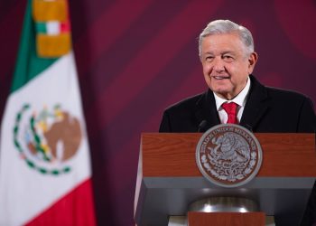 México envía a Chile ayuda de especialistas en control de incendios￼