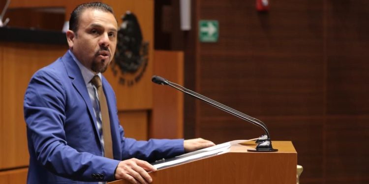 Pide Ricardo Velázquez acabar con estafadores en trámites de pensiones; se debe proteger a adultos mayores￼