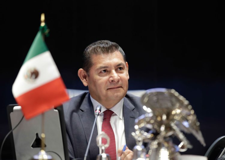 Asegura Alejandro Armenta que artesanos y artistas de Puebla son fundamentales para reactivación económica￼