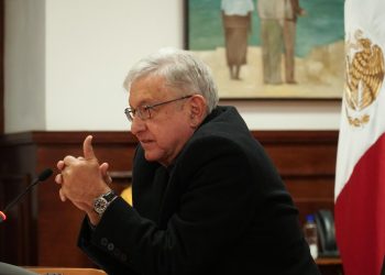 Presidente reporta contagio de COVID-19; está estable y permanecerá en aislamiento